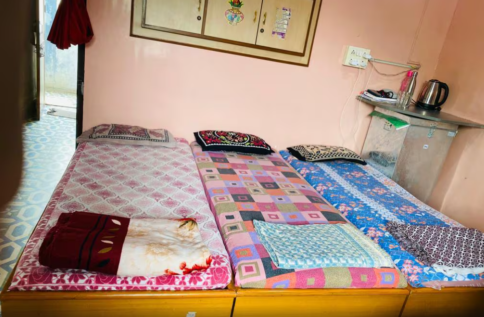 MEENA PAYING GUEST — photo 6