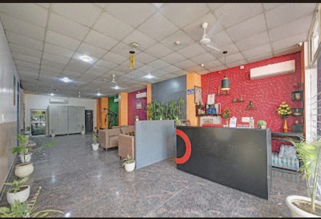 Royal Spark inn PG — photo 1