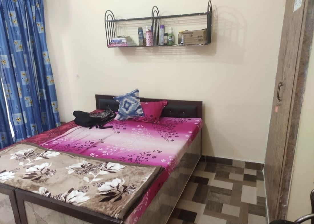 AAKARSH GIRLS PG — photo 1
