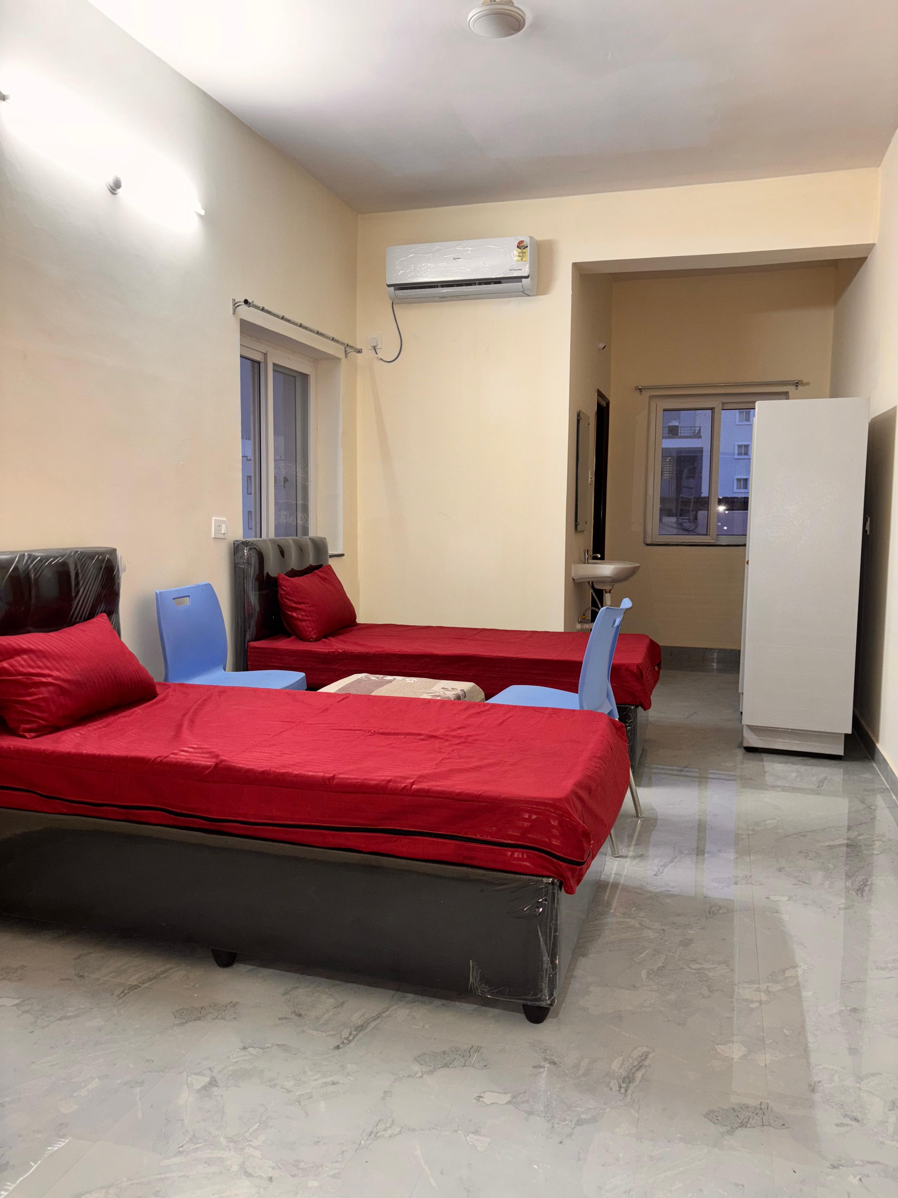Nandakam Stays CO-Live — photo 3
