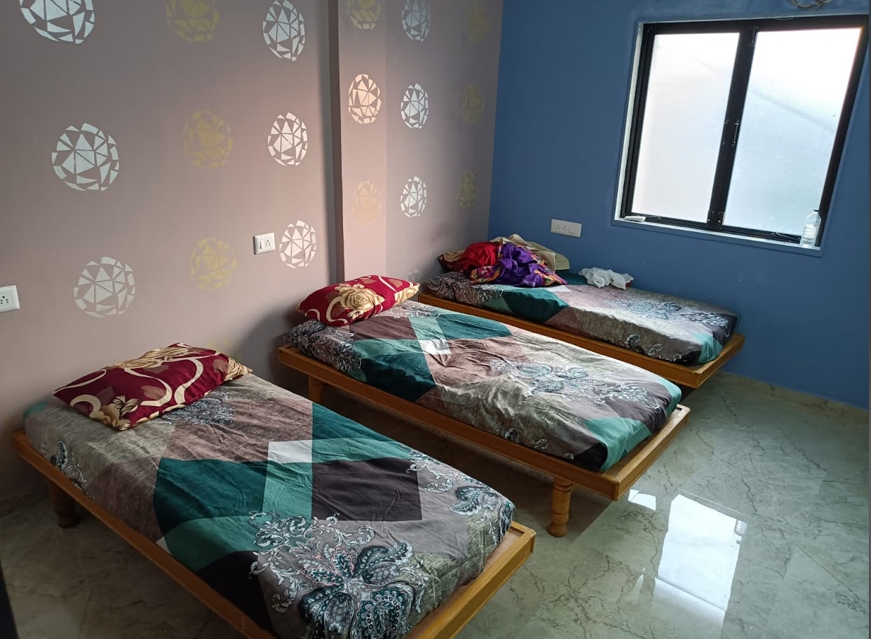 SHIVAY BOYS & GIRLS PG — photo 5