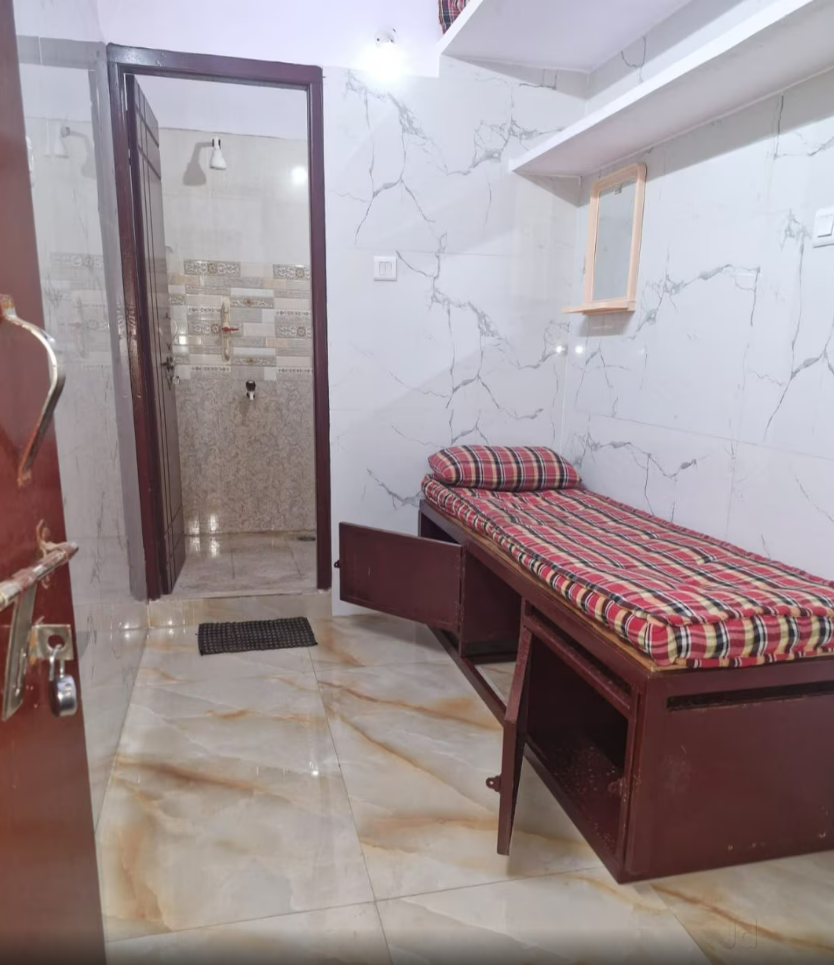 KARUNYA Luxury Lady's Hostel — photo 3
