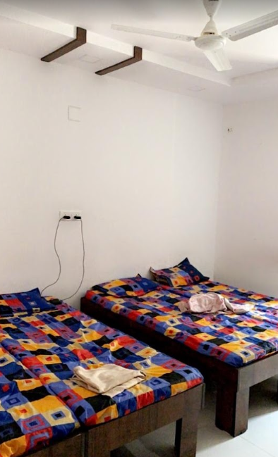 SILVER HOMES PG FOR BOYS — photo 1