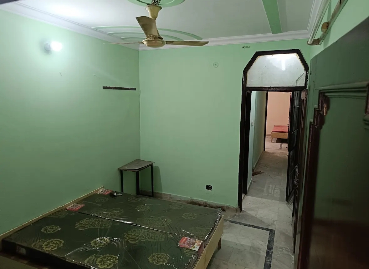 Pg in Mukherjee Nagar — photo 4