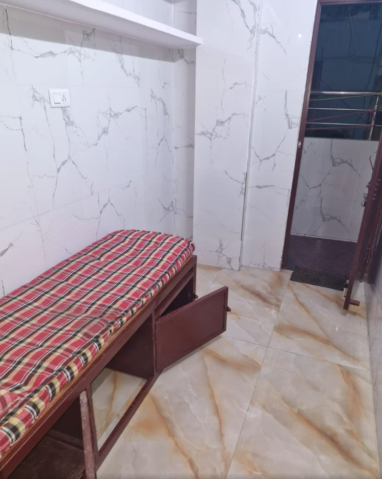 KARUNYA Luxury Lady's Hostel — photo 5