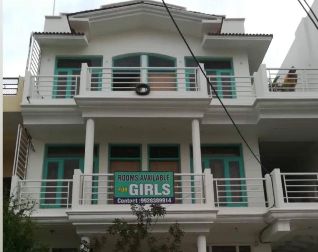 Housing Girls Pg — photo 4