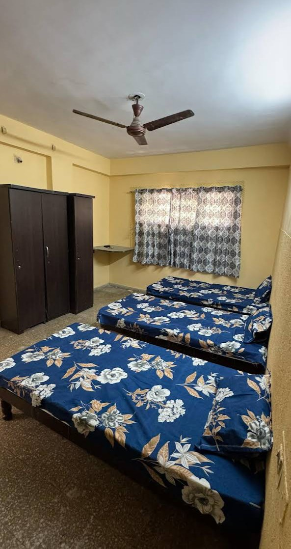 R Living paying guest boy's PG — photo 2
