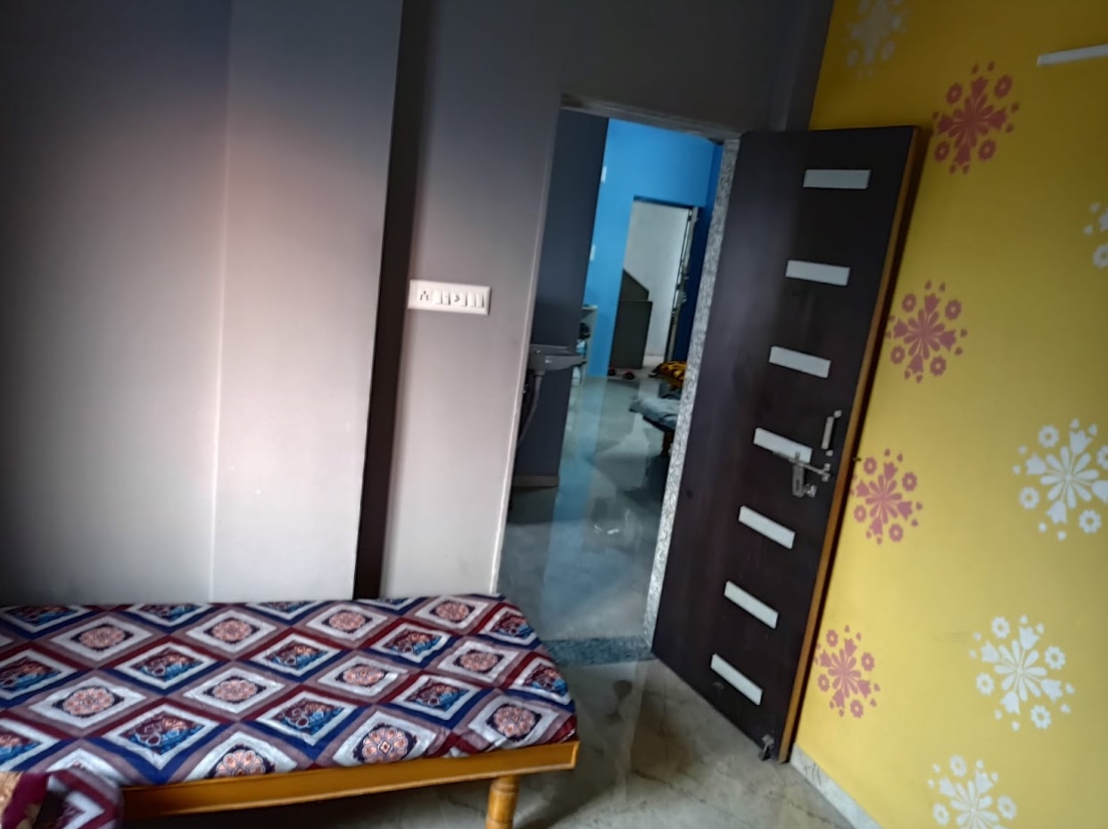 SHIVAY BOYS & GIRLS PG — photo 1