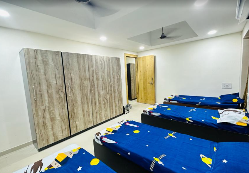 JOV LIVING PG — photo 3