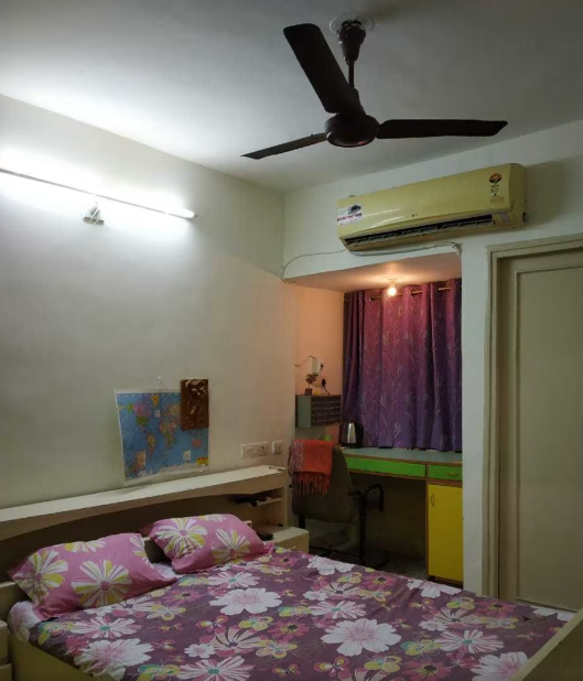 OM PAYING GUEST — photo 1