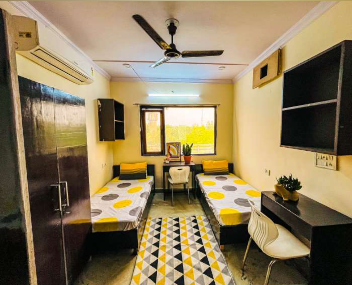 NOIDA PRINCE PG — photo 2