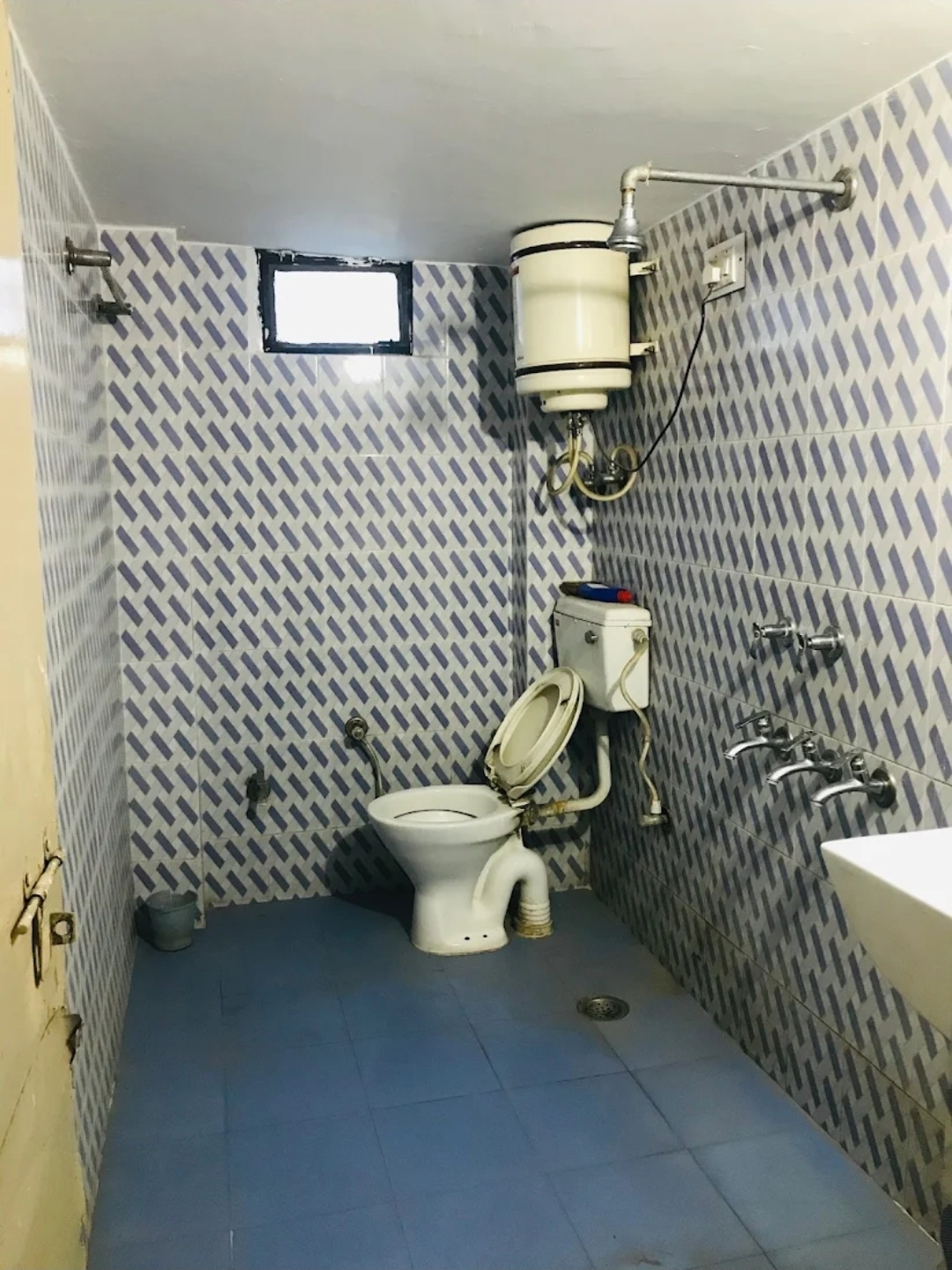 Saxena pg for boys — photo 3