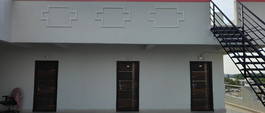 Aditya Luxury Pg Accommodation For Men S And Colive — photo 1
