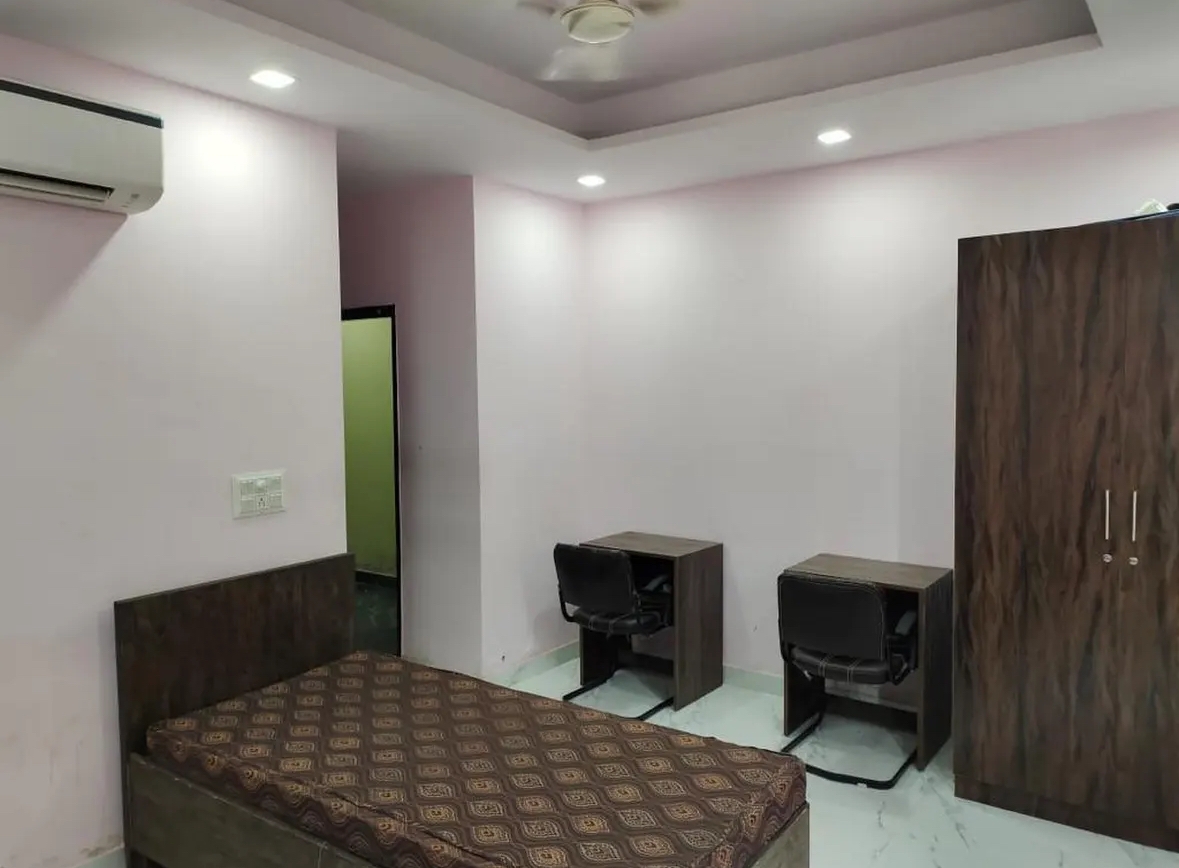 Prayag Pg — photo 2