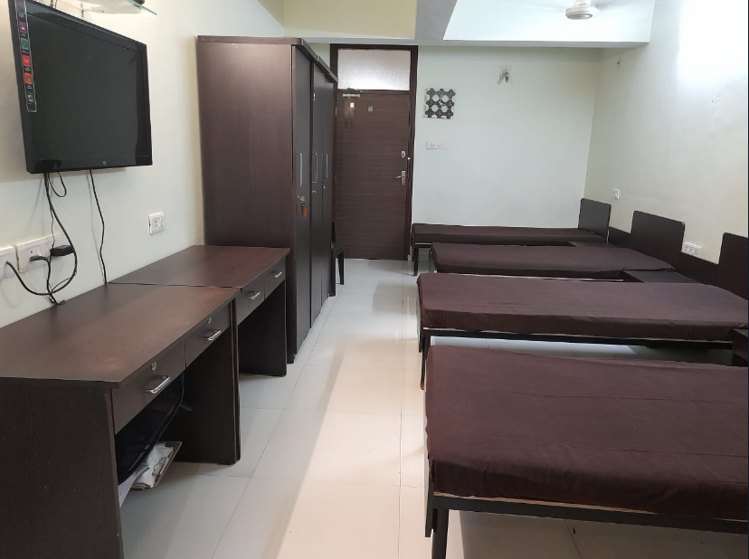 MASTER CREST GIRLS HOSTEL — photo 2
