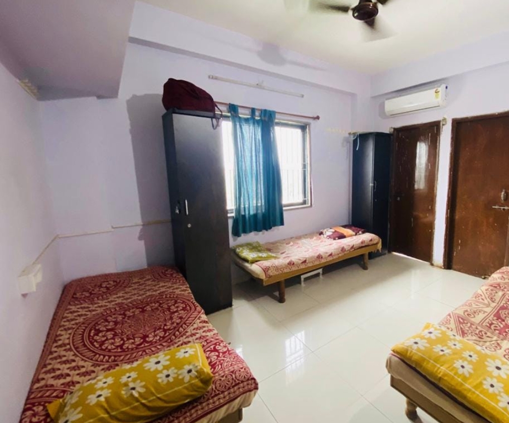 Shree shyam deluxe pg — photo 1