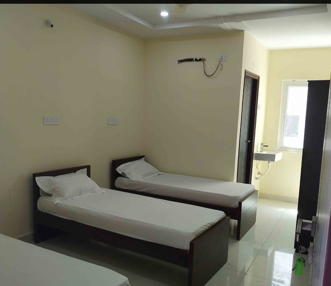 Live Well Luxury Pg Services — photo 1