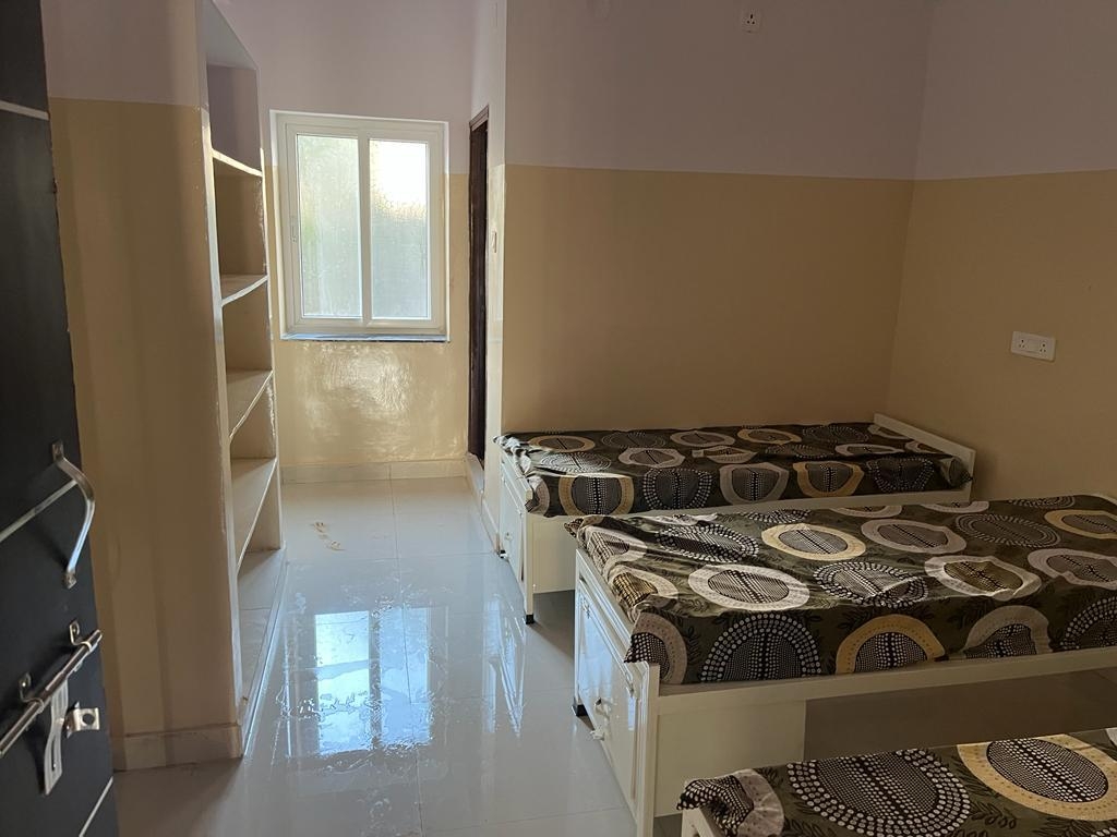 Aarush men's luxury pg accommodation — photo 1