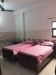 JPS PALACE GIRLS PG — photo 1