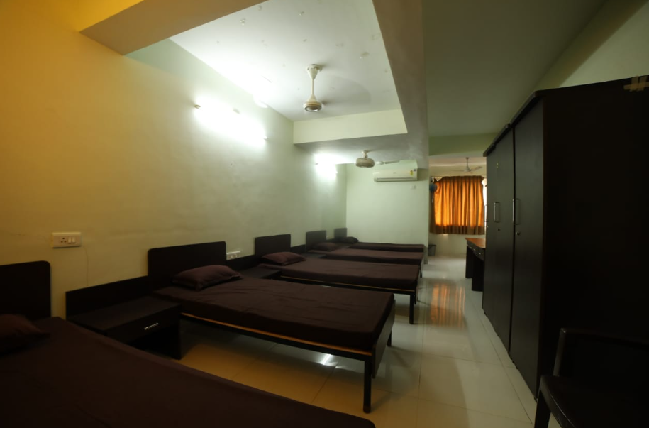 MASTER CREST GIRLS HOSTEL — photo 1