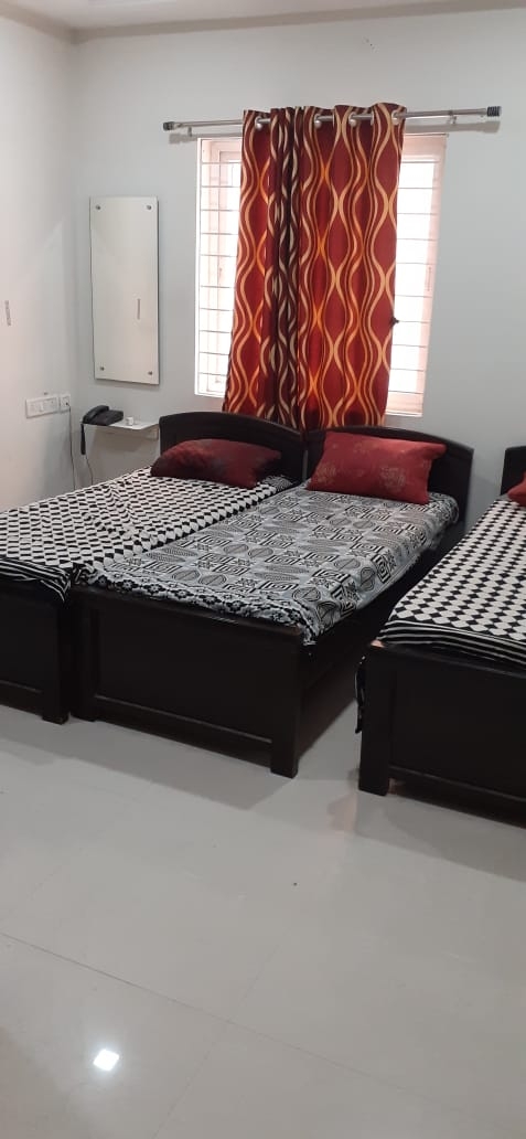 Sreya exicutive women's hostel — photo 3