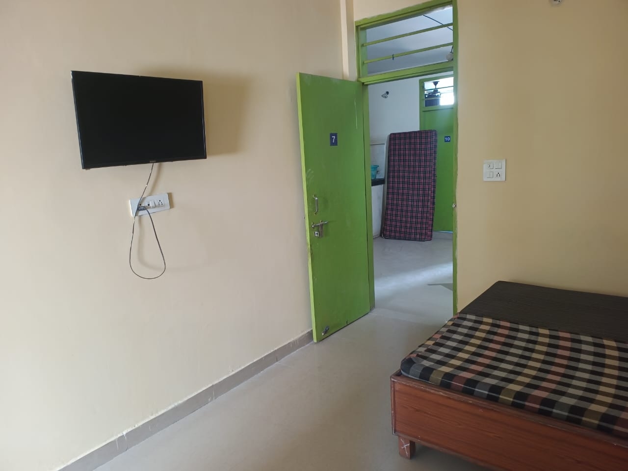 Orion alfha boy's hostel — photo 2