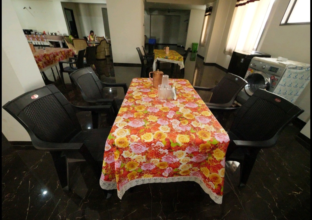 Aluxor Girls Pg — photo 1