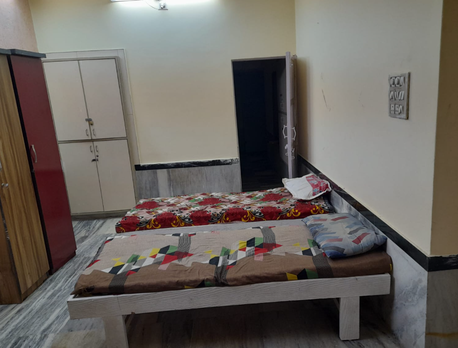 NR PAYING GUEST — photo 3