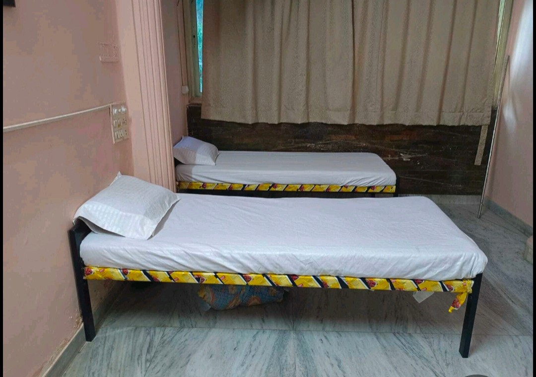 Trust stay paying guest — photo 6