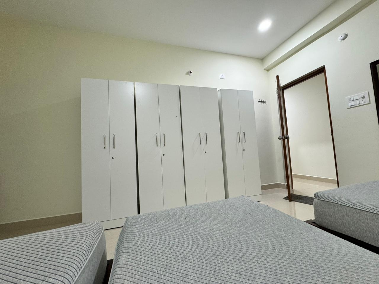 My Space Mens PG — photo 3