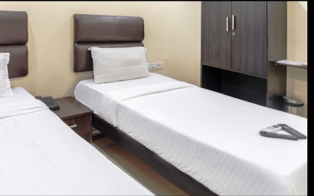 Liveinn Apartments - Pg in Powai, Andheri East — photo 1