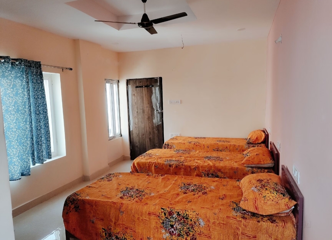 Raghavendra Luxury Women's Pg — photo 5
