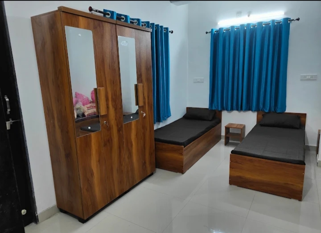 Feel Homes Girls Premium PG — photo 1