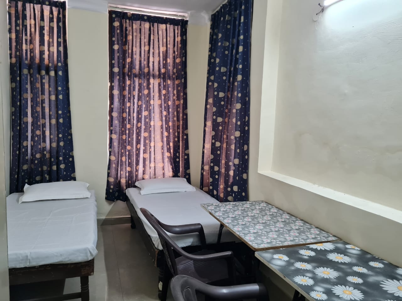 NORTH DELHI BOYS HOSTEL — photo 4