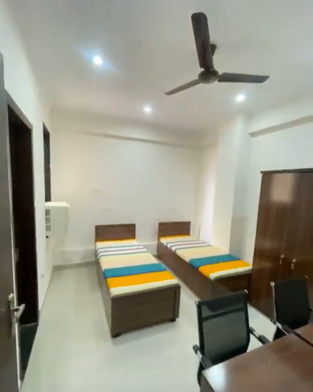 YELLOW RIBBON HOSTEL — photo 3