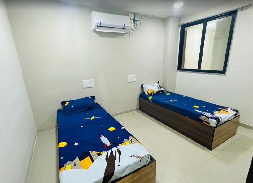 JOV LIVING PG — photo 4