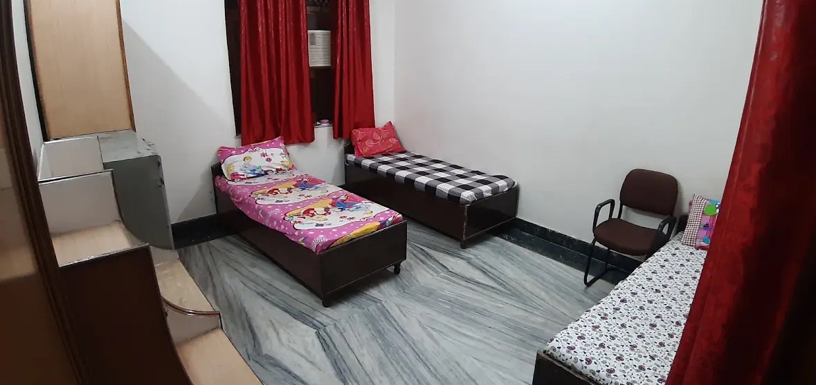 Manmeet Girls House — photo 1
