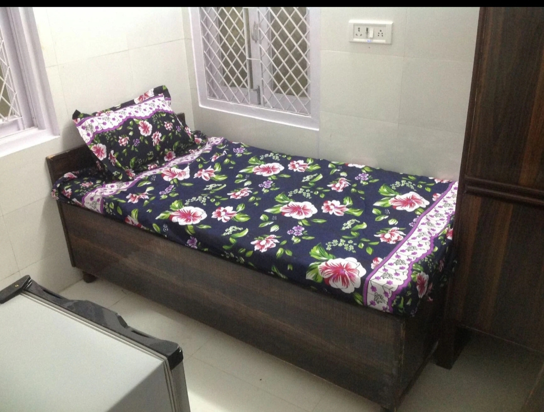 Ravi Wadhwa PG — photo 3