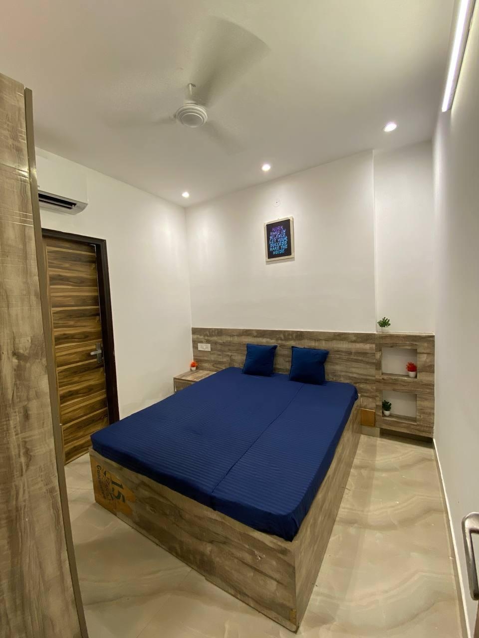DU INN blue house boys PG — photo 5