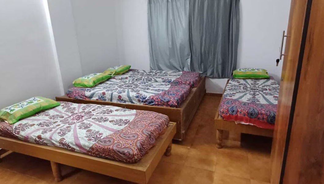 TAKSH PAYING GUEST — photo 6