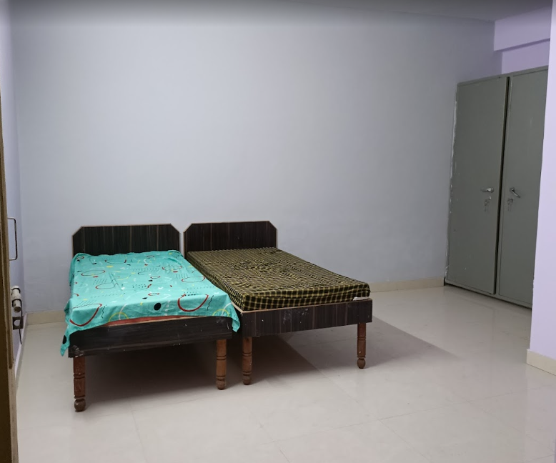 KARTIK BOYS PG — photo 2