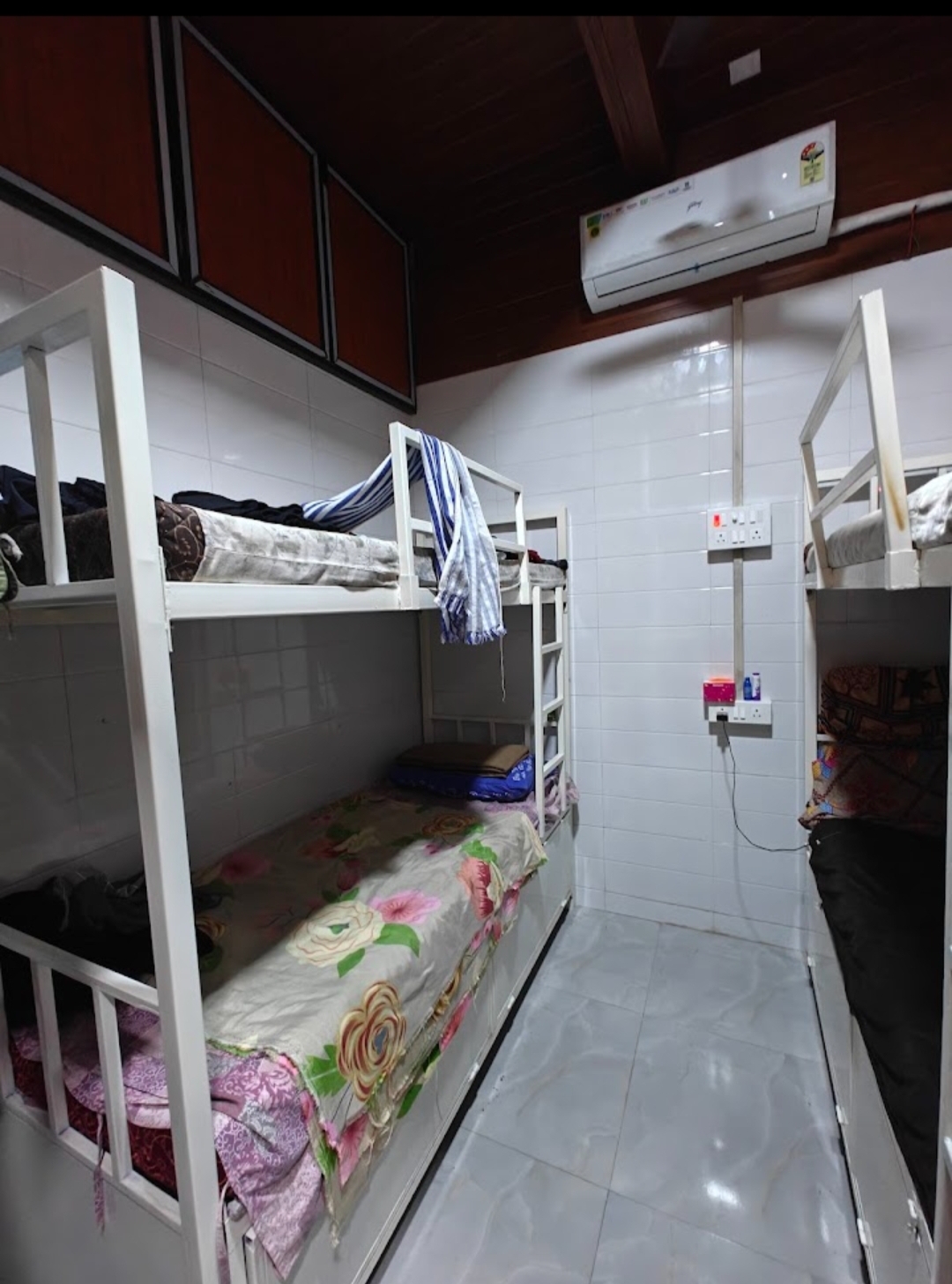 Shanmuga men's paying guest — photo 3
