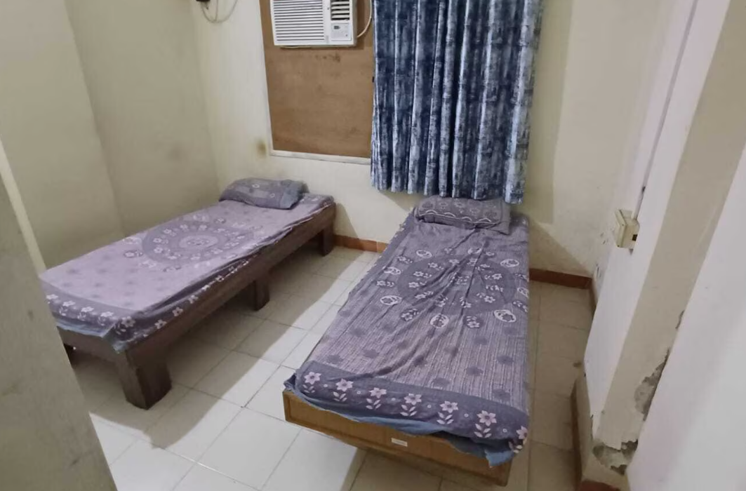 TAKSH PAYING GUEST — photo 5