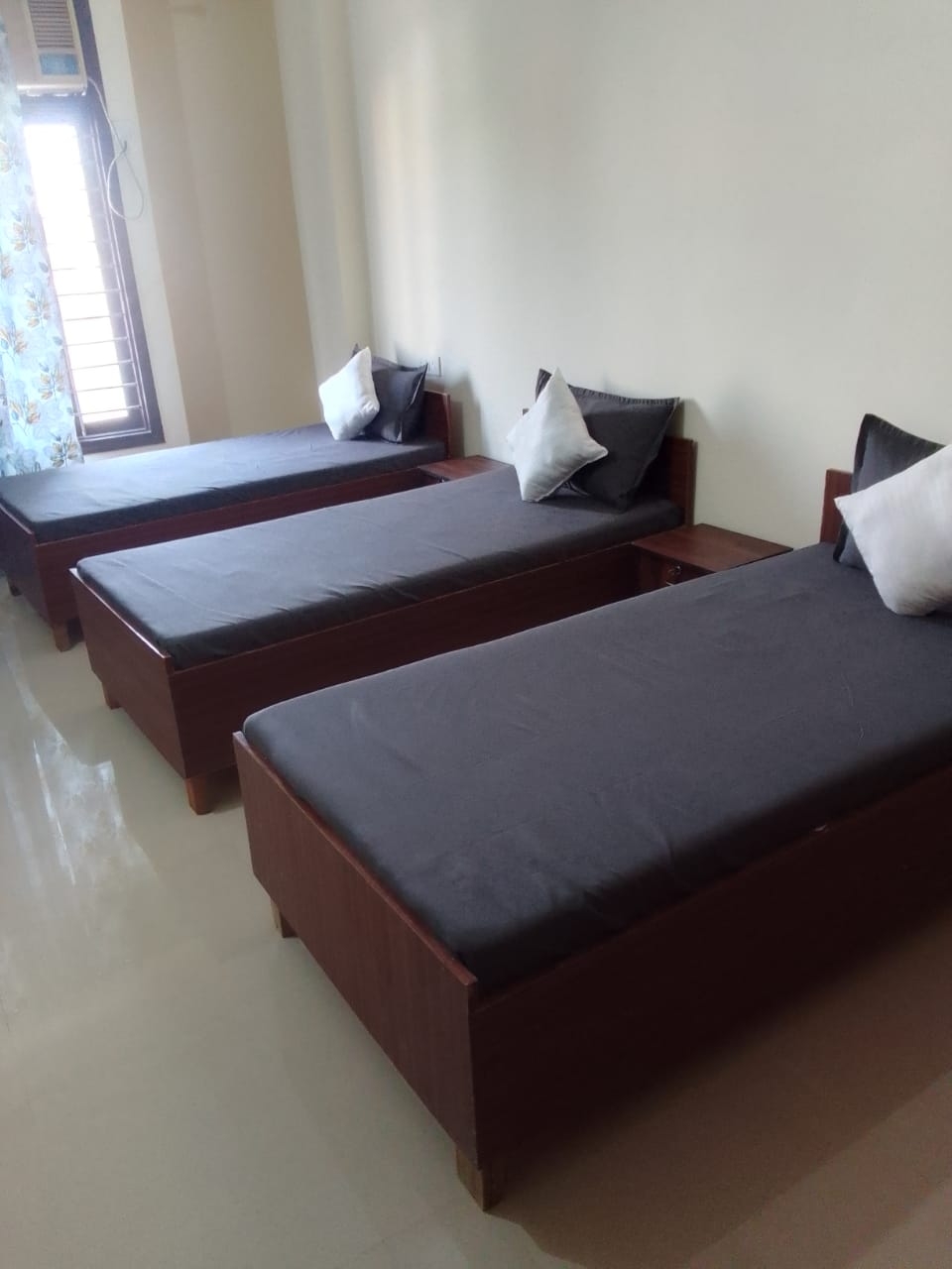 Mannat Boys Pg — photo 3