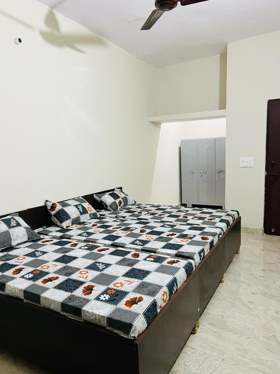Elite homes girls pg — photo 6