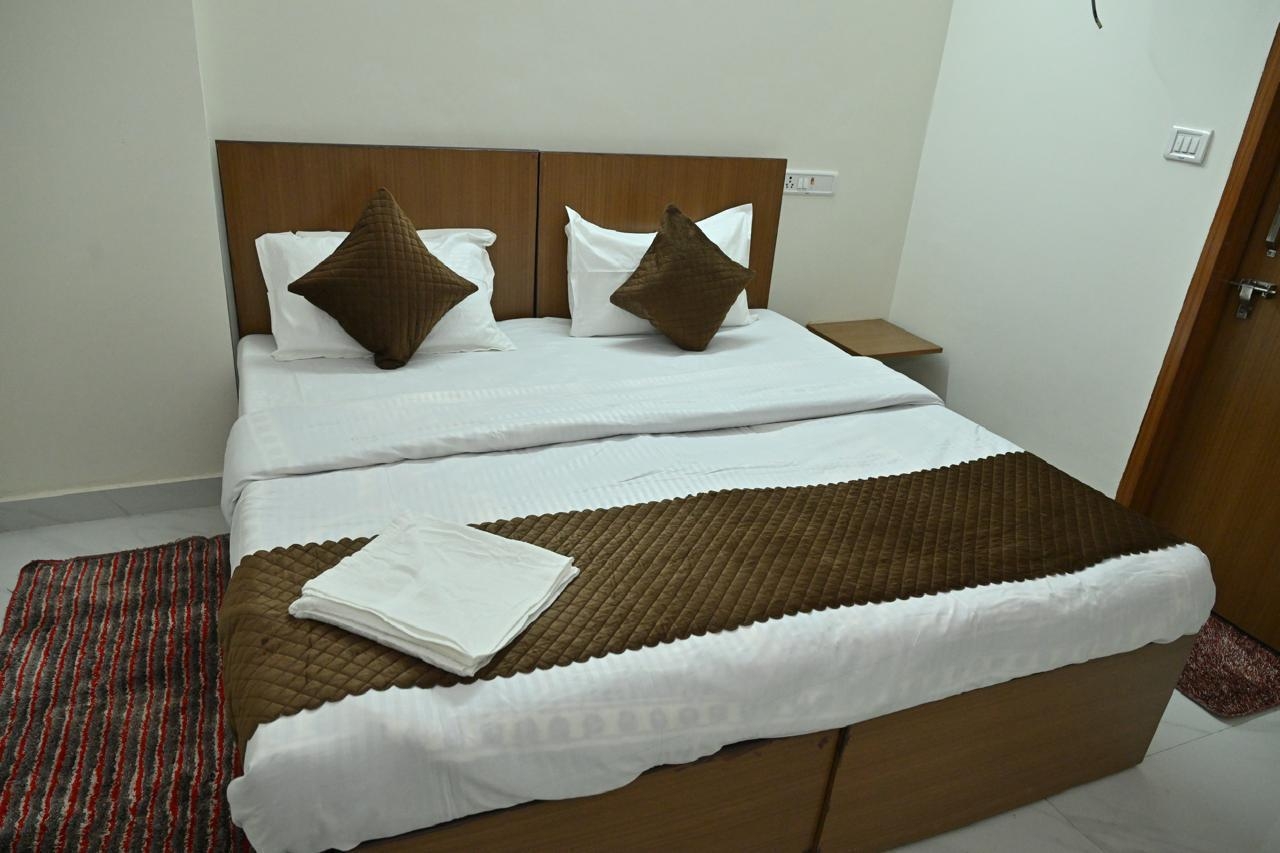 Divine Stay — photo 6