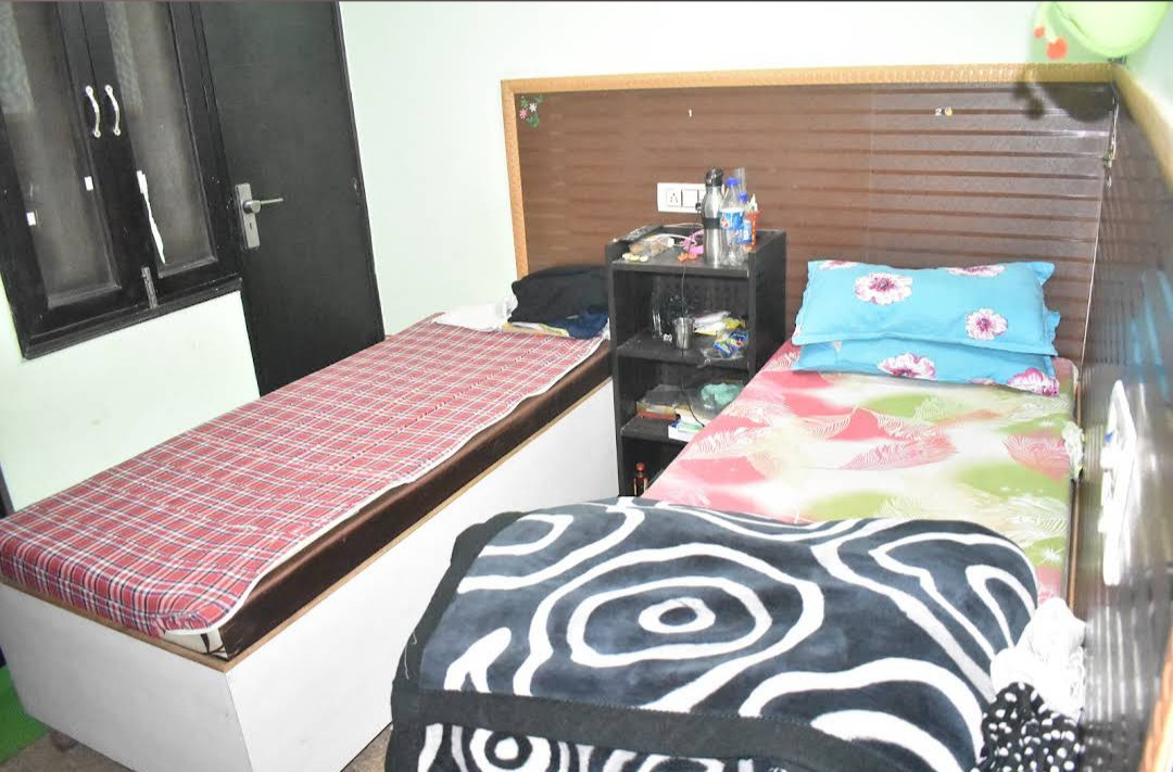 GUPTAS PG — photo 4