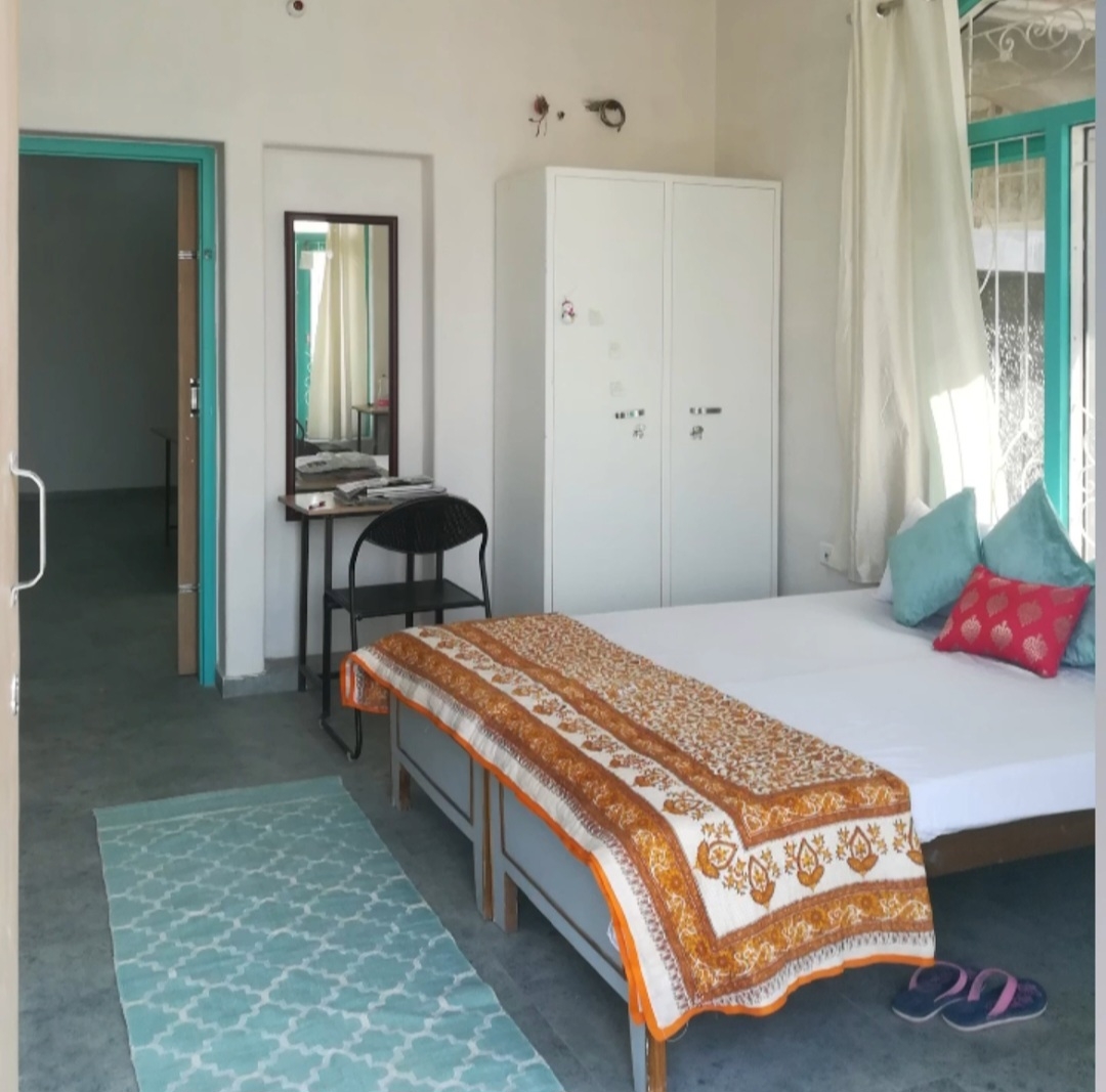 Housing Girls Pg — photo 2