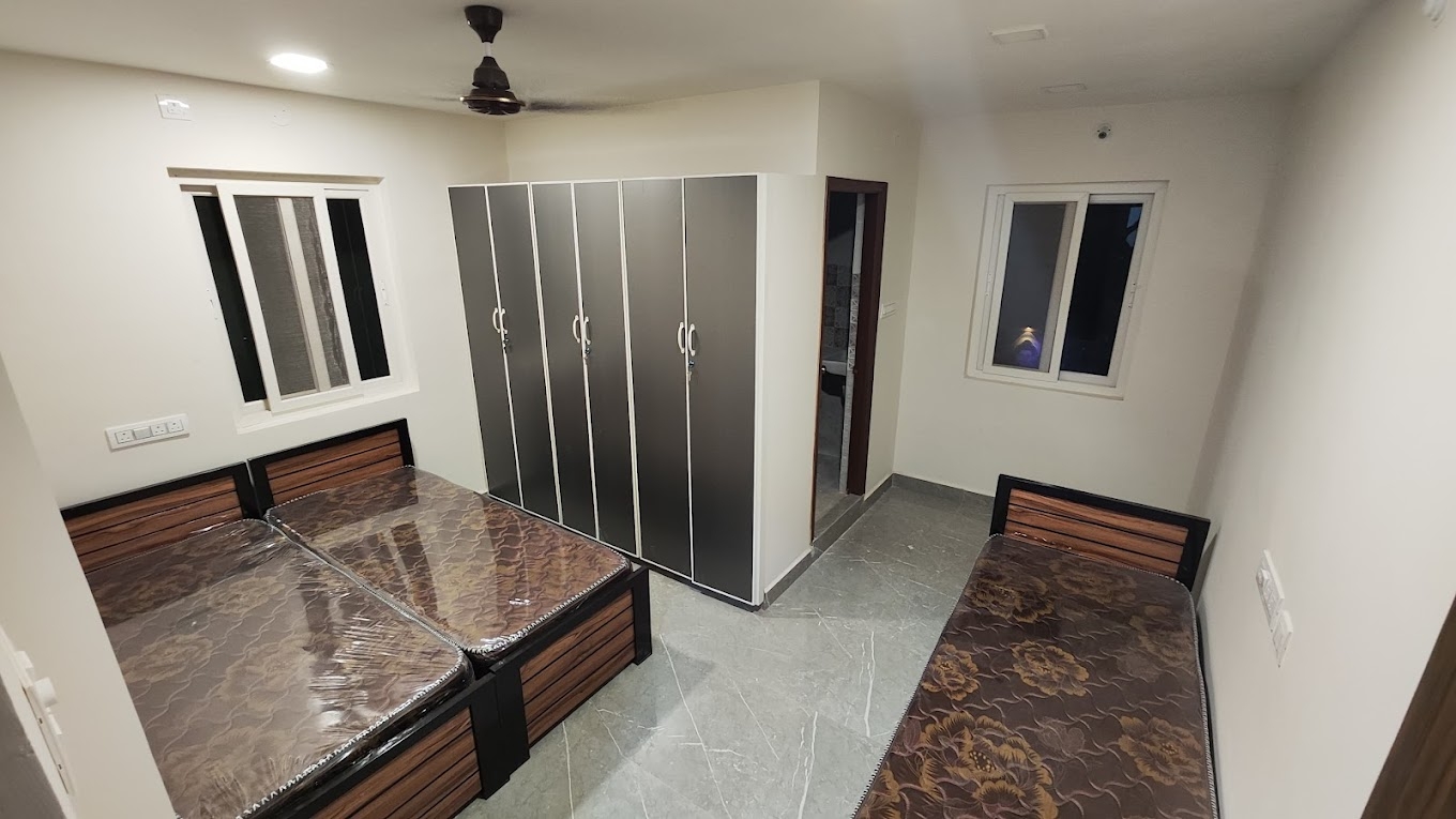 NKR LUXURY MEN'S PG ACCOMMODATION — photo 4