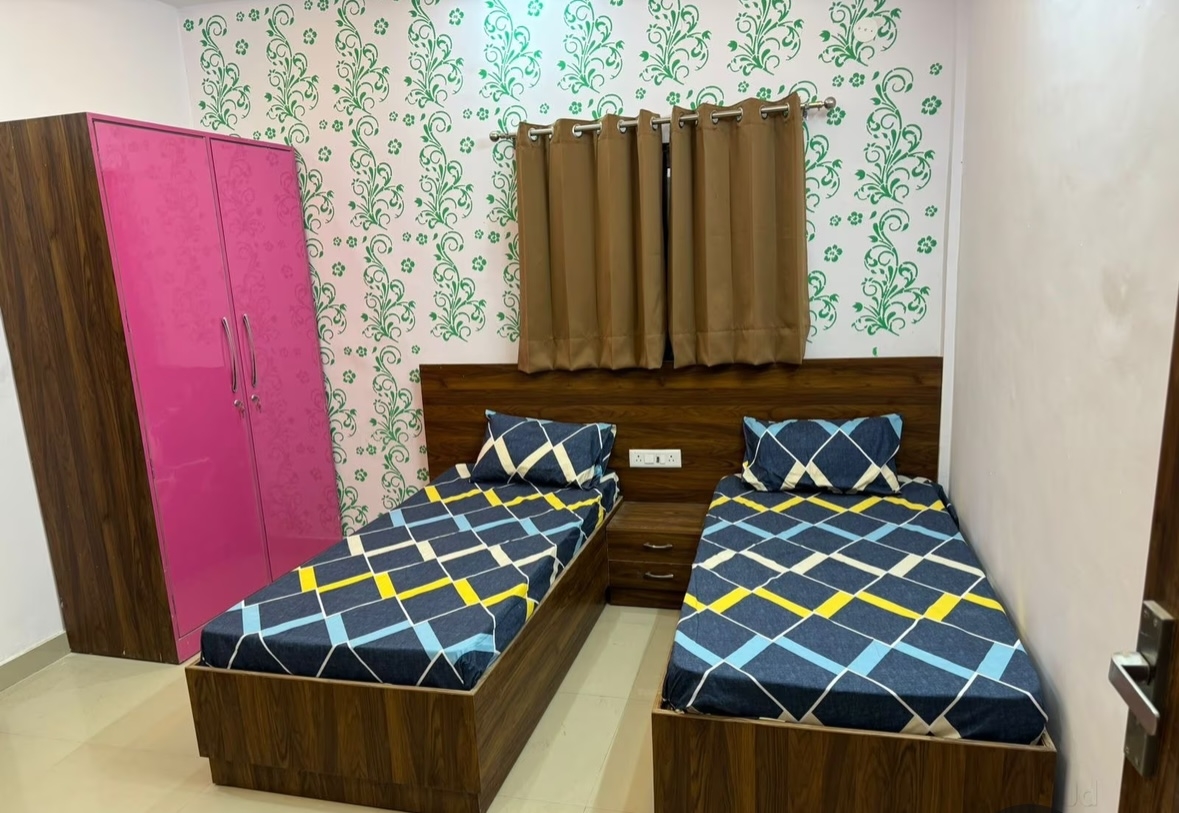 CD HOMES — photo 4
